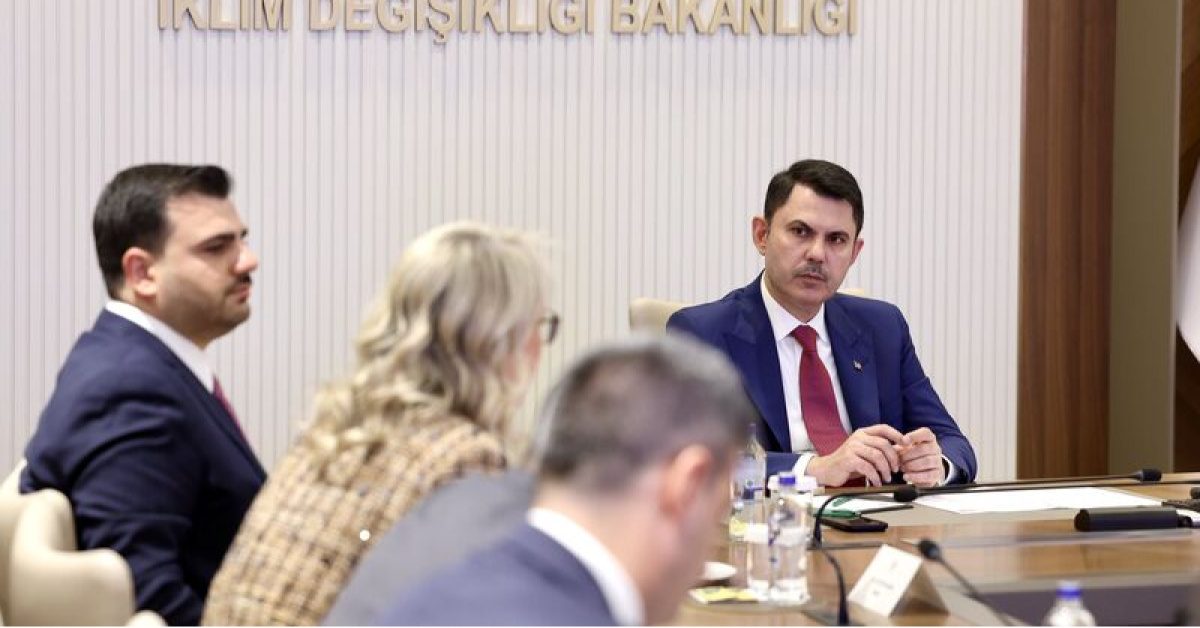 Çevre Bakanı Kurum, İzmir için verimli görüşme gerçekleştirdi