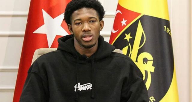 Gaoussou Diarra, İstanbul'da Şampiyonlar Ligi'nde Asist Yaptı