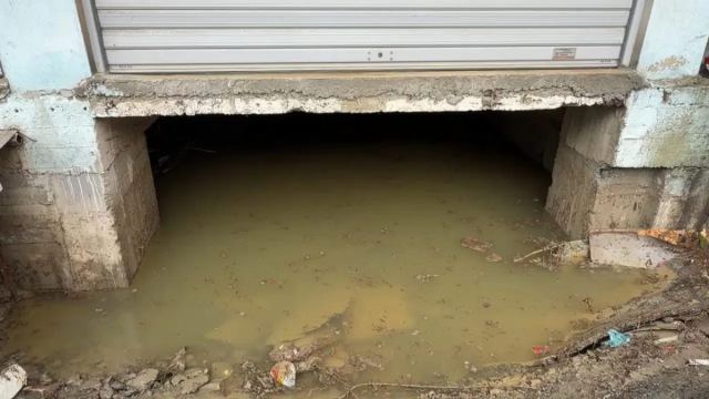 İstanbul'da su baskınları sonrası binalarda nem riski artıyor