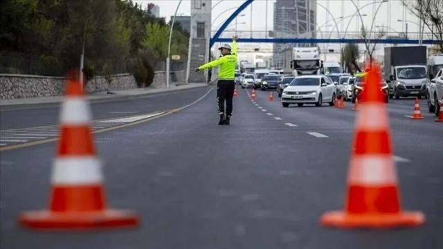 İstanbul'da bazı yollar yarın trafiğe kapatılacak