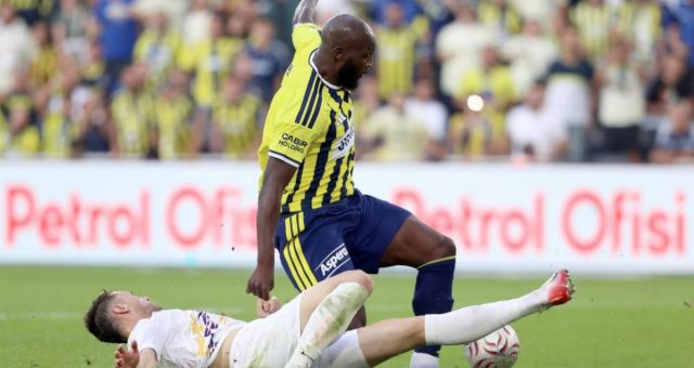 Fenerbahçe'de İsmail Kartal, Lukaku'yu Rizespor Maçında Oynatacak