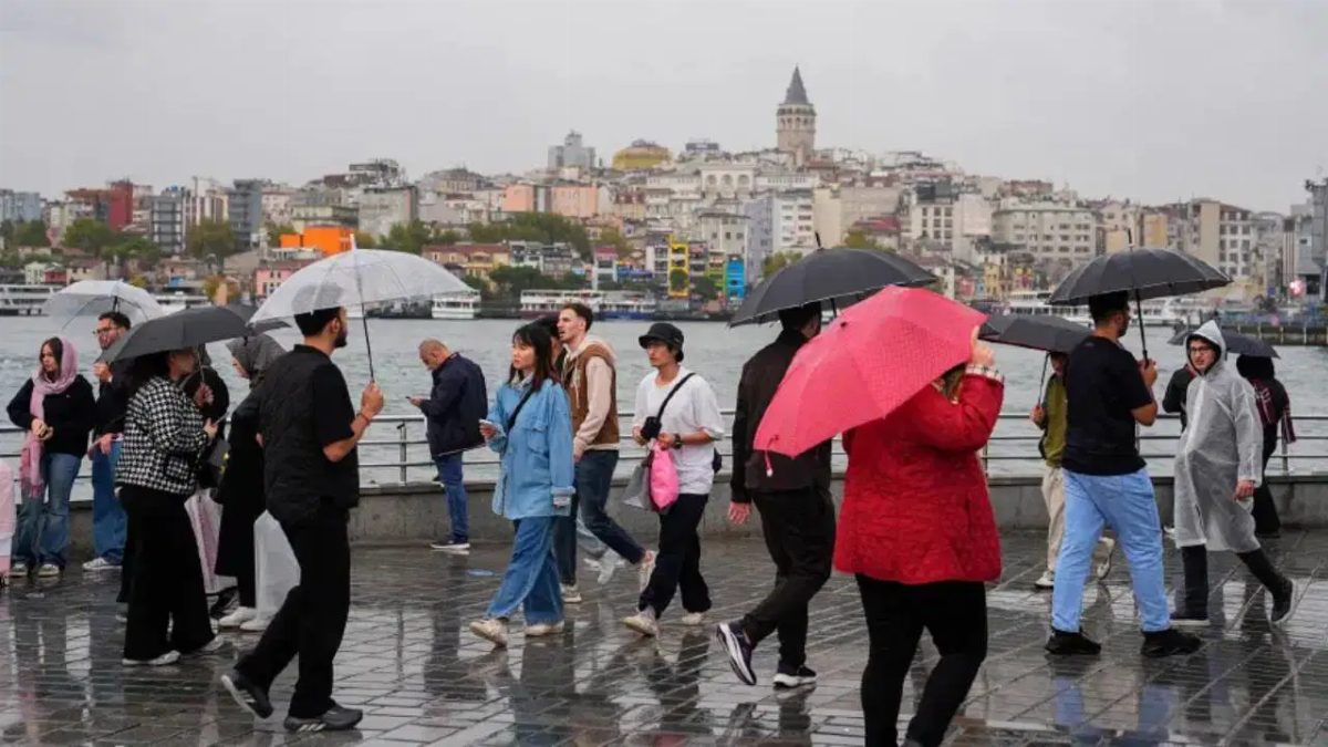 İstanbul için kuvvetli yağış ve fırtına uyarısı yapıldı
