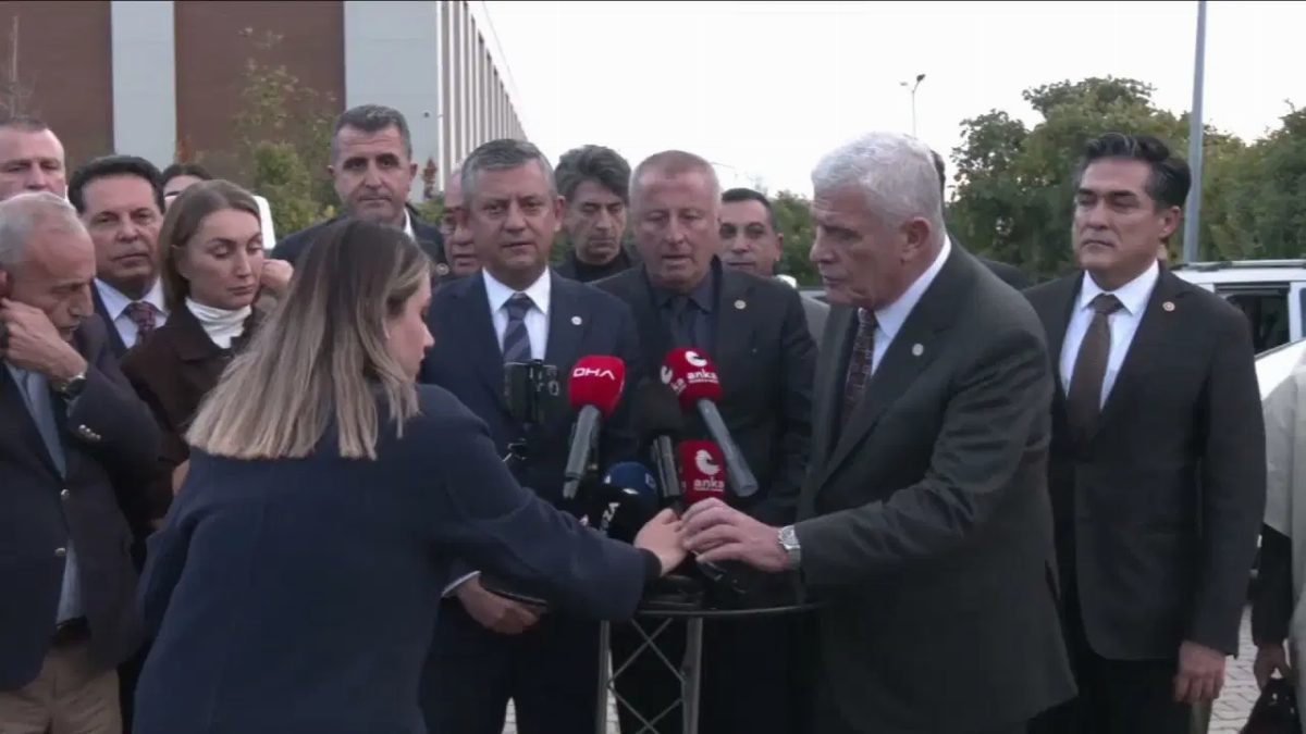Özgür Özel: Esenyurt'taki kayyımın evinden milyonlar çıktı