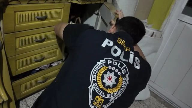 Mersin'de Yasa Dışı Bahis Operasyonu: 26 Kişi Tutuklandı
