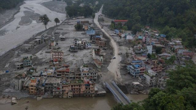 Nepal'de sel felaketinde kaybolanların arama çalışmaları sonlanıyor