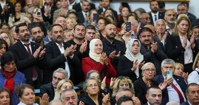 Özgür Özel, Erdoğan'ı Yüzyılın Soygunuyla Suçladı