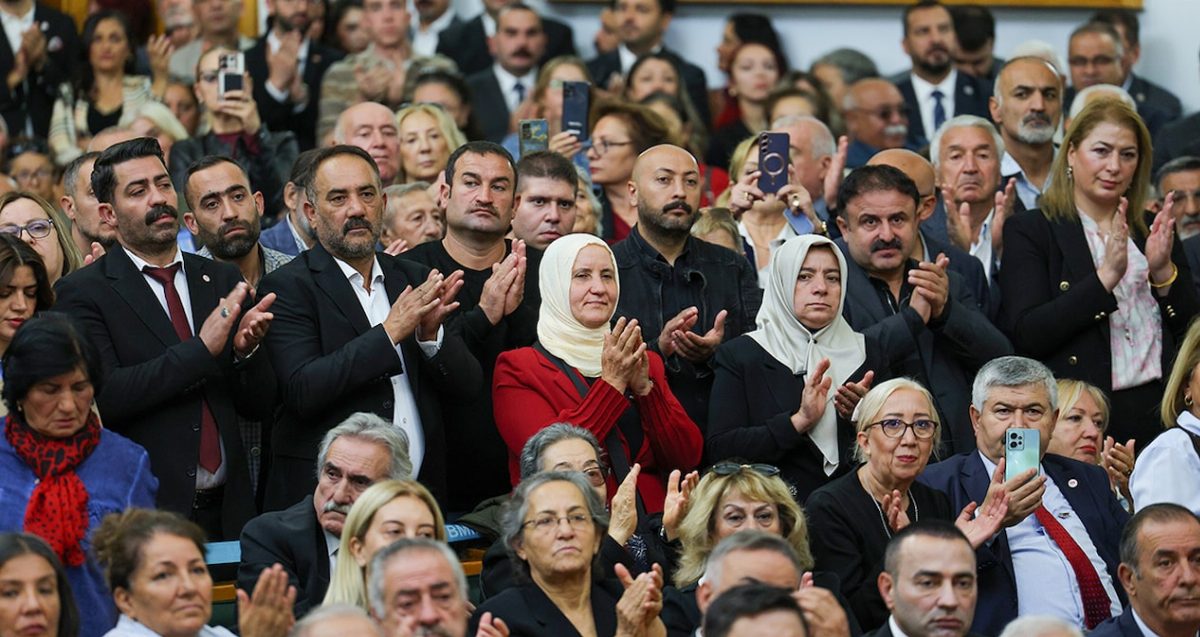 Özgür Özel, Erdoğan'ı Yüzyılın Soygunuyla Suçladı