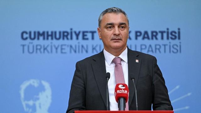 CHP'de Cemil Tugay'ın AK Parti'ye Geçişi Tartışma Yarattı