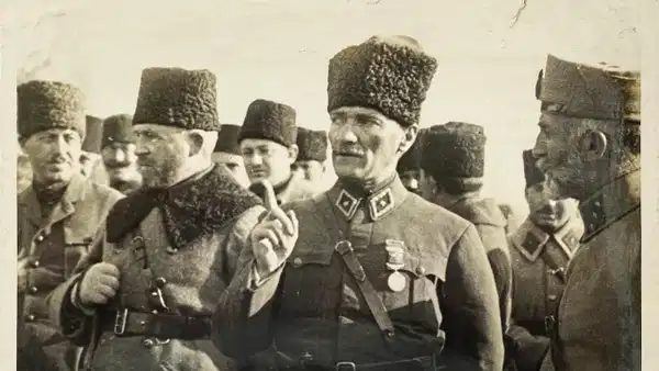 Rami Bey, İstanbul ve Ankara Arasında Haberleşmeyi Sağladı