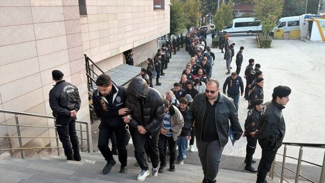 Eskişehir merkezli yasa dışı bahis operasyonunda 86 şüpheli adliyeye sevk edildi