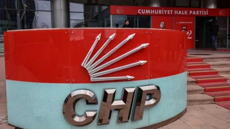 CHP'de Tarsus Belediye Başkanı ve İBB Üyelerine İhraç İstemi