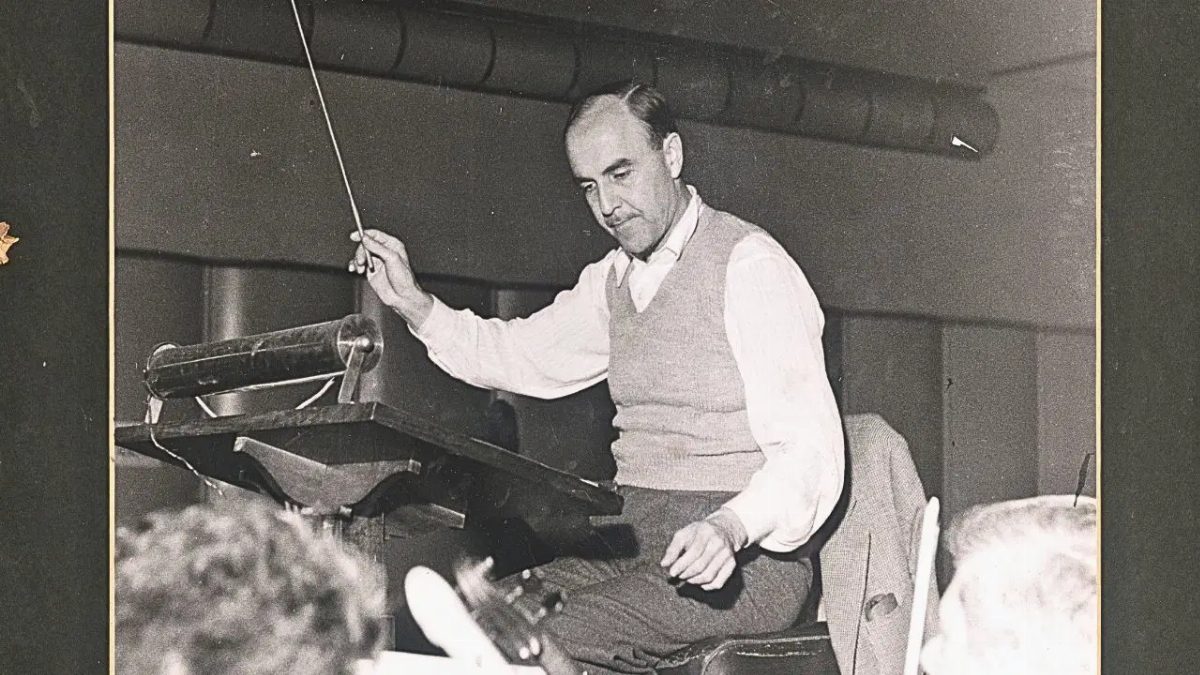 Cemal Reşit Rey sergisi CRR Konser Salonu'nda açıldı
