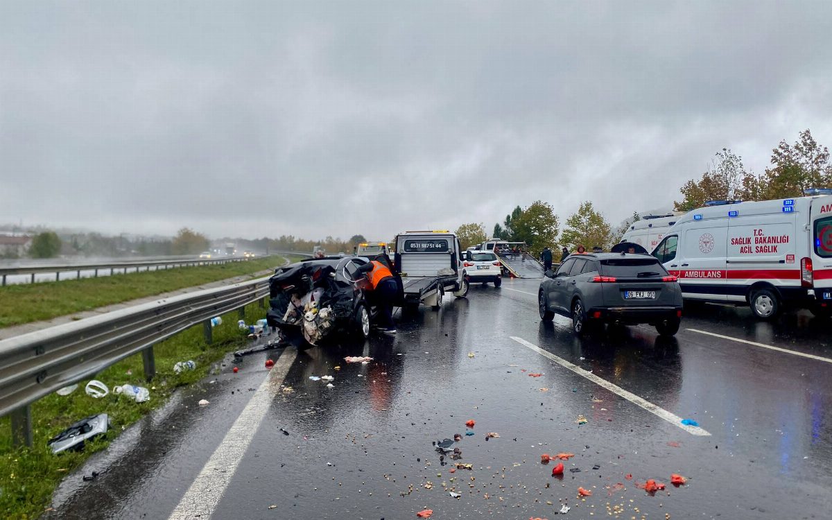 Üsküdar Belediye Başkan Vekili Dündar Ziya Gültekin trafik kazasında hayatını kaybetti
