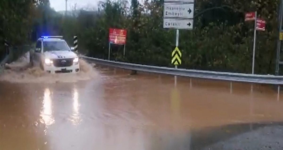 Şile'de Dere Taşması; Yollar ve Köprüler Sular Altında Kaldı