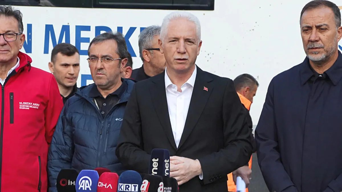 İstanbul Valisi Davut Gül: Ayazağa'daki hasarlı yapılar yıkıldı