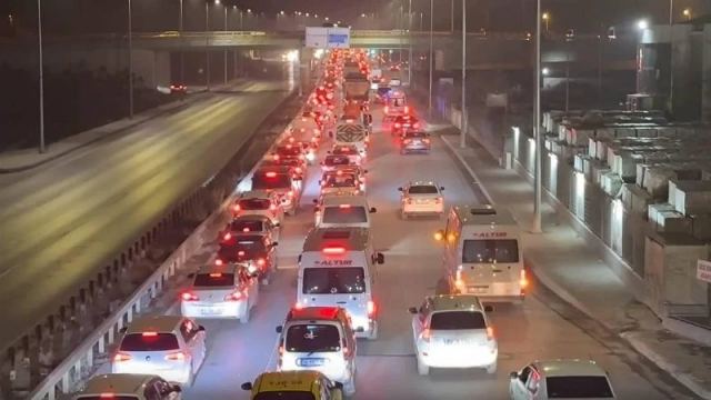 İstanbul'da D-100 üzerindeki nokta 8 saat kapatılıyor