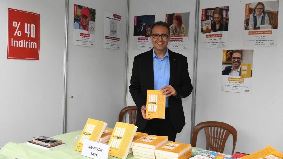 Bornova Kitap Günleri'nde '100 İz/Mir' Kitabı İlgi Gördü