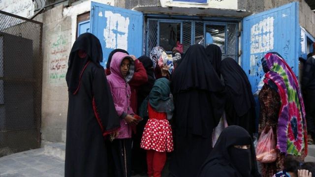 Dünya Gıda Programı Yemen'de 800 bin kişiye gıda yardımını engelliyor
