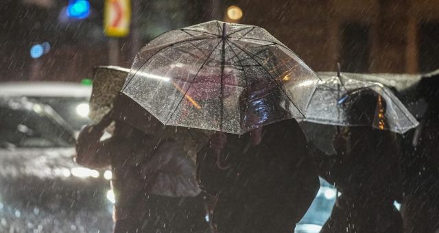 İstanbul'da Sel Alarmı: Anadolu Yakası'na Yağış Uyarısı