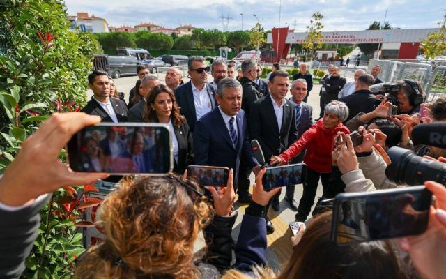 Özgür Özel: İmamoğlu'nun Savunması Canlı Yayınlanmalı