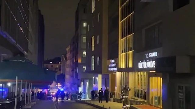 Bahçelievler’de 6 katlı otelde yangın çıktı
