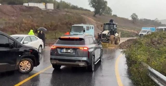 Şile'de İki Farklı Noktada Toprak Kayması Meydana Geldi