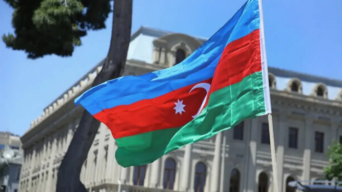 Azerbaycan 31 Türk vatandaşına giriş yasağı koydu