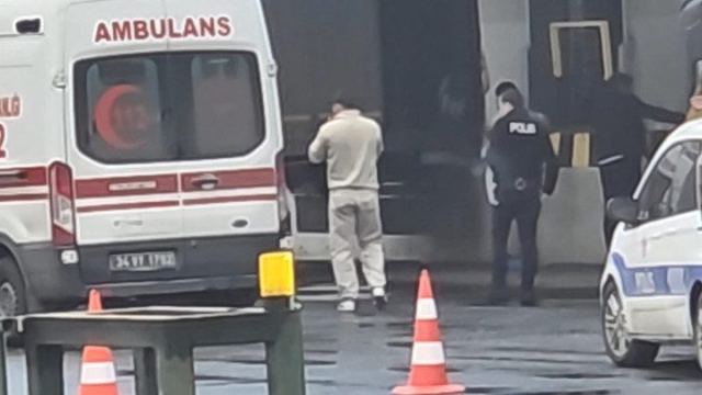 Esenyurt'ta TIR Kazası: Şoför İki TIR Arasında Sıkıştı