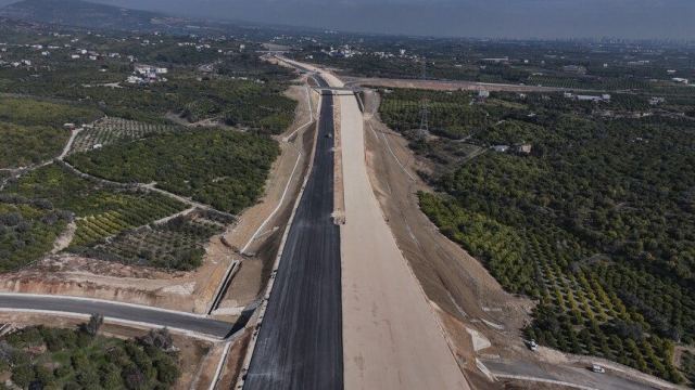 Çeşmeli-Kızkalesi Otoyolu 19 Ekim'de trafiğe açılacak