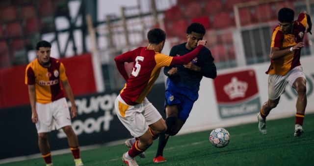 Galatasaray U19 Takımı, Barcelona'ya 1-0 Yenildi