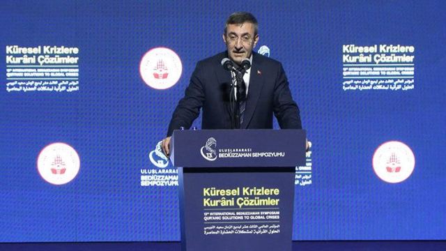 Cevdet Yılmaz İstanbul'daki sempozyumda terörle mücadeleyi vurguladı