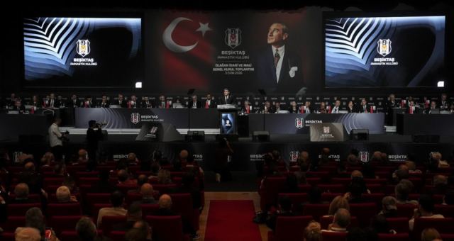 Beşiktaş Genel Kurulu'nda İhraç Oylamasında Gerilim Yaşandı