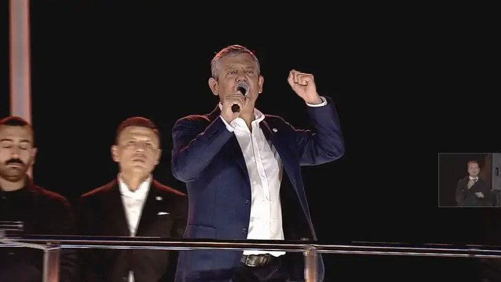 Özgür Özel: Ben şiddete çağırmam, direnişe çağırıyorum