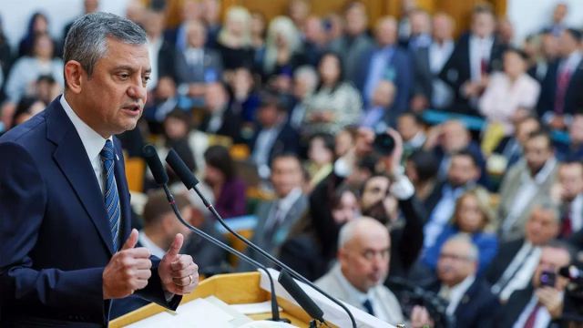 Özgür Özel, YENİ Parti grup toplantısında önemli açıklamalar yaptı