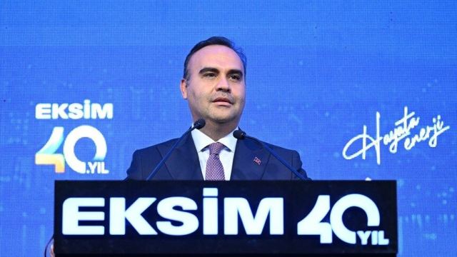 Bakan Kacır: Türkiye, Siyasi ve Ekonomik İstikrarla İlerliyor