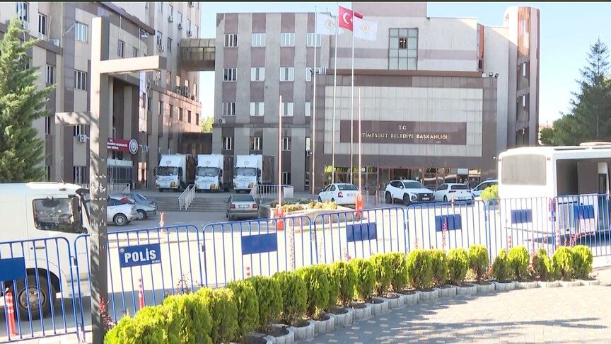 Etimesgut Belediyesi'ne yönelik yolsuzluk soruşturmasında 25 gözaltı