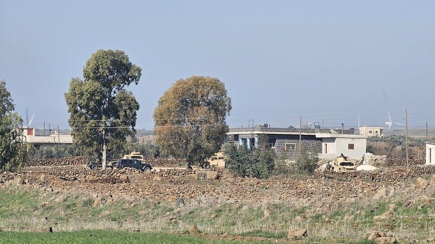 İsrail Askerleri Kuneytra ve Dera Kırsalında Baskın Düzenledi