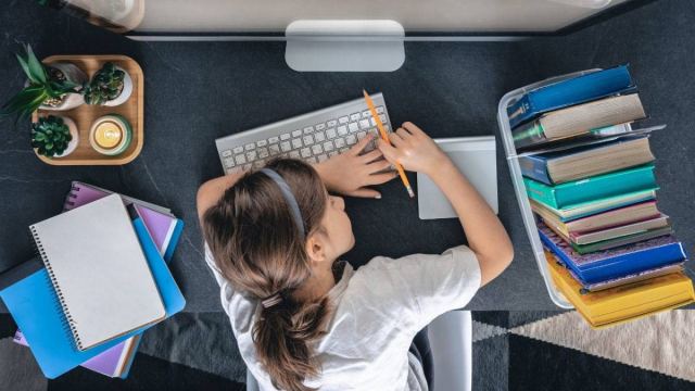 Multitasking Zekâ Belirtisi mi, Beyni Erken Yaşlandıran Yanılgı mı?