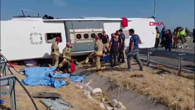 Manisa'da trafik kazası: 11 ölü, 27 yaralı