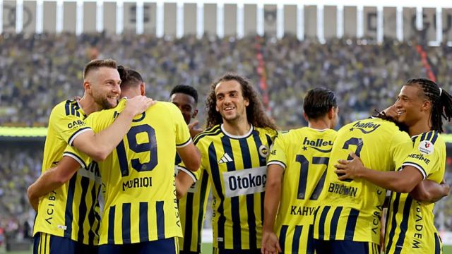 Turan Tovuz - Fenerbahçe maçı başlıyor, İsmail Kartal 11'i açıkladı