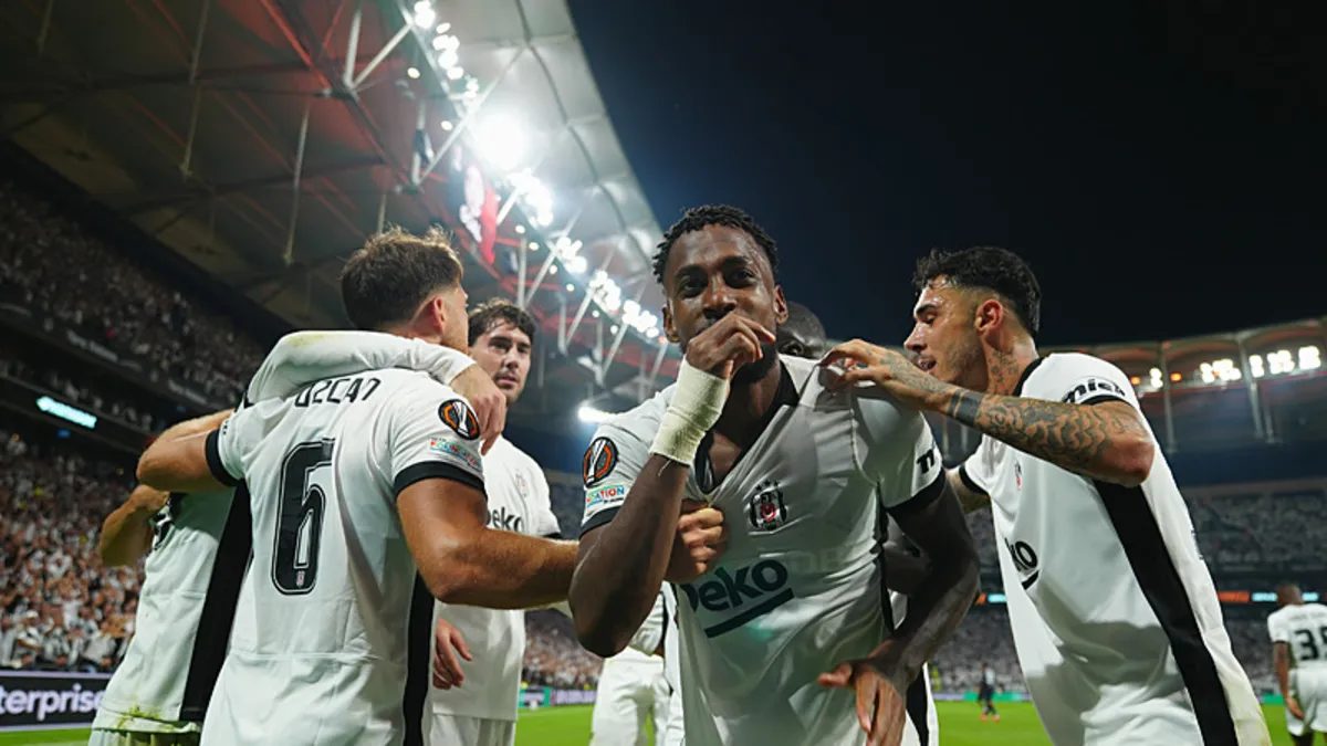 Beşiktaş - Kocaelispor Maçının İlk 11'leri Açıklandı