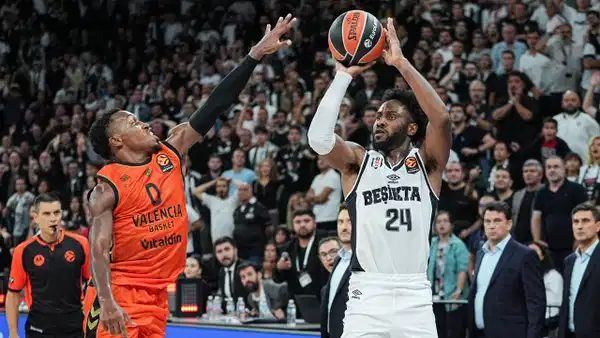 Beşiktaş, Barcelona ile EuroLeague'de karşılaşacak