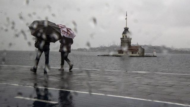 İstanbul'daki Üniversitelerde Eğitime 16 Ekim'de Ara Verildi