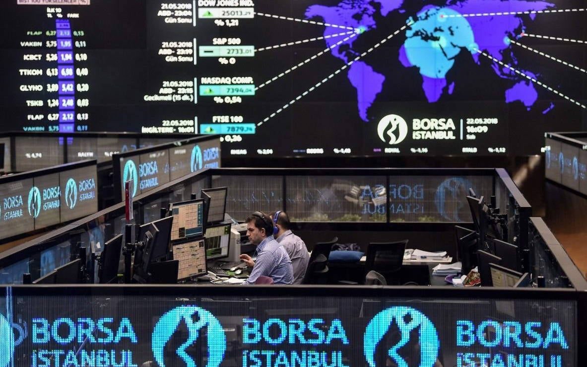 İstanbul'da Fon Soruşturmasında Dört Kişi Tutuklandı