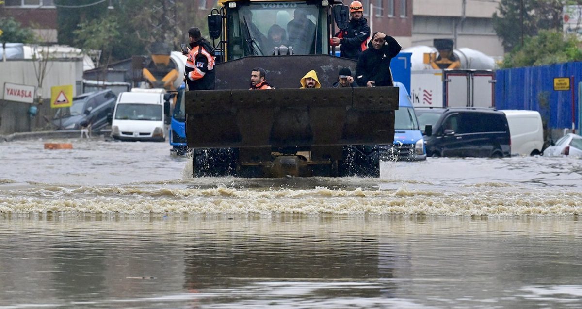 İstanbul'da Yağmur Öncesi Trafik Yoğunluğu Düşük Kaldı
