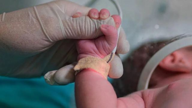 Yenidoğan çetesi davasında iki doktor tahliye edildi