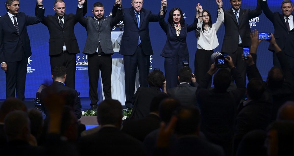 Ankara'da 8 Belediye Başkanı AKP'ye Geçebilir