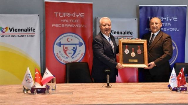 Viennalife Türk Halterine Üç Yıllık Sponsorluk Anlaşması İmzaladı