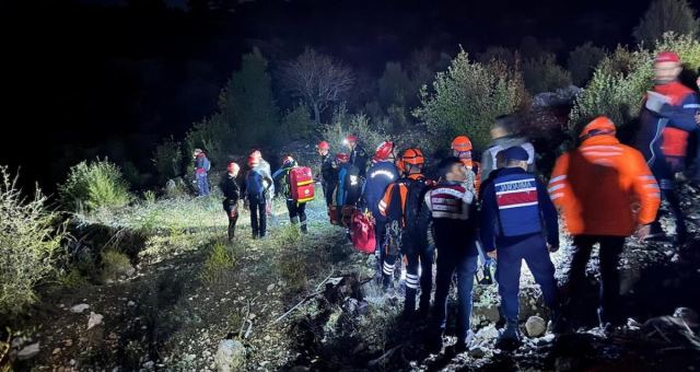 Isparta'da Eğitmenin Cesedi Bulundu, 14 Kişilik Ekip Kayboldu