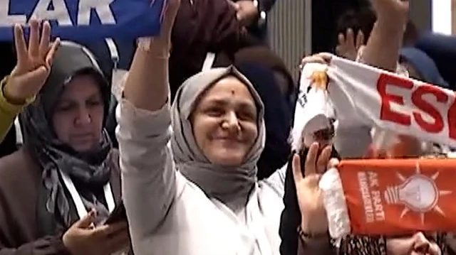 Cumhurbaşkanı Erdoğan, AK Parti Teşkilatına Güven Verdi